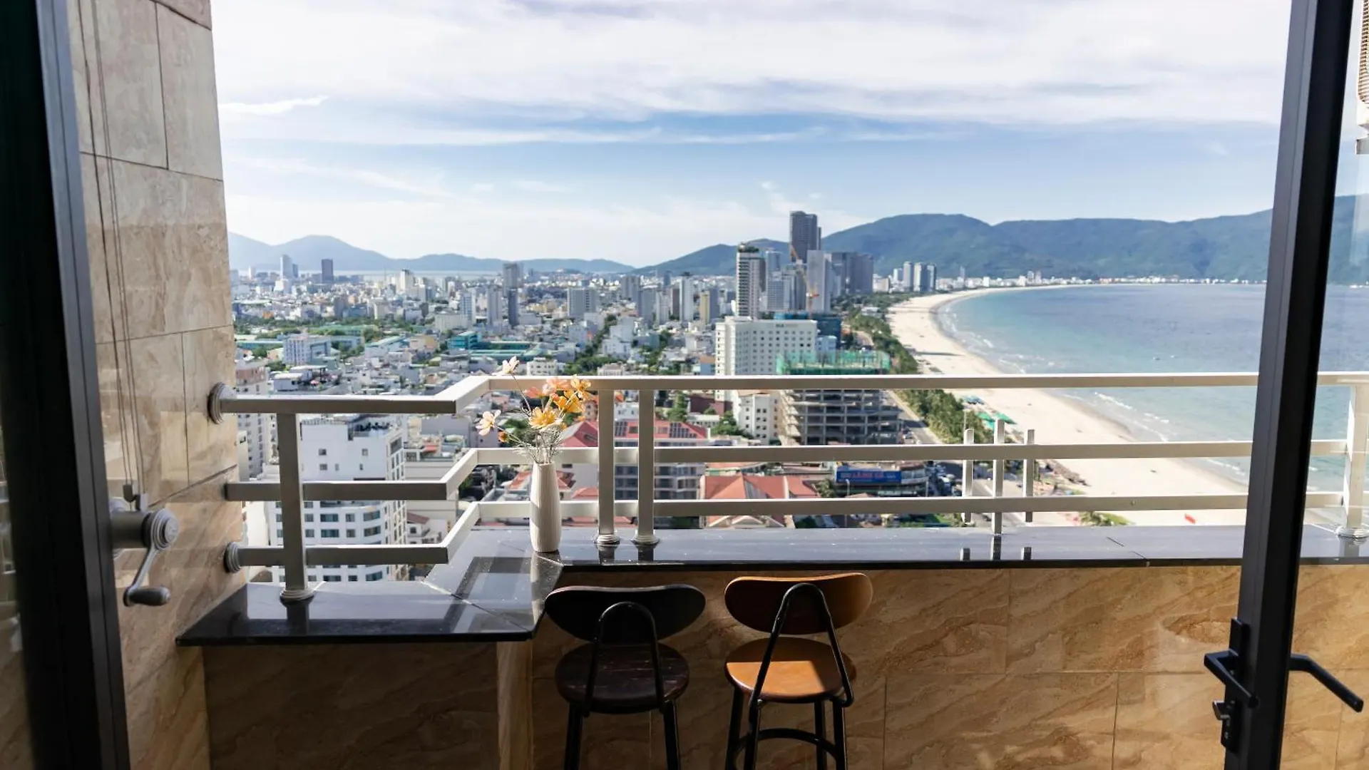 Song Apartment - Seaside Retreat Da Nang